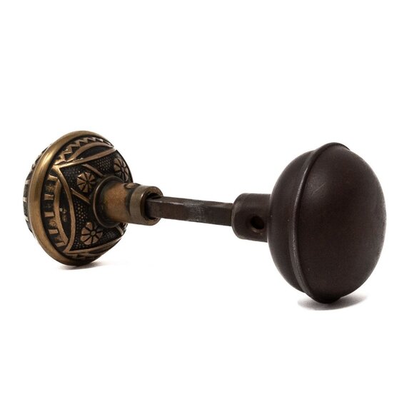 F. C. Linde Cir 1885 - 1892 Eastlake style Bronze floral motifs door Knobs - Picture 5 of 8